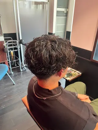 パーマ メンズ スズキ リコのヘアスタイル