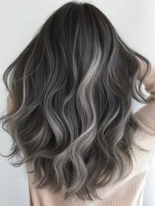 ロング カラー ♡韓国ハイトーンモテ カラー🧡ᩚMIKUのヘアスタイル