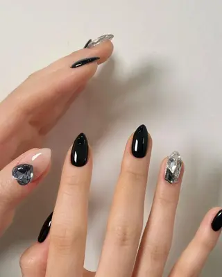 ネイル RAFFINE haru🦋🩵のネイルデザイン