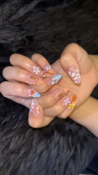 ネイル 梅澤 杏のネイルデザイン