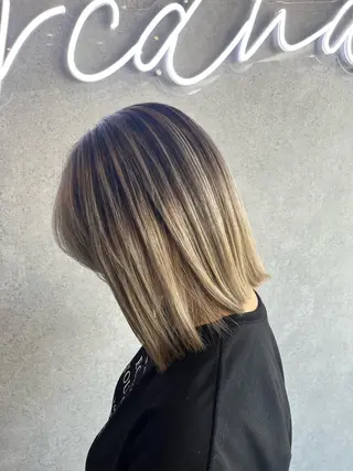 ミディアム カラー ARCANA イホリのヘアスタイル