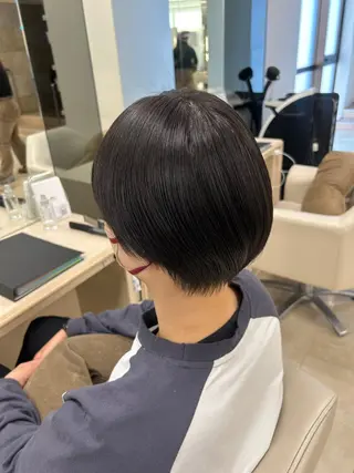 ショート ツヤ感／似合わせ カラー🌿yuiのヘアスタイル