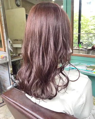 ミディアム カラー パーマ ヘアアレンジ ゆさこのか ダブルカラー／縮毛のヘアスタイル