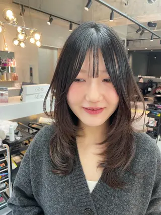 セミロング 韓国ヘア/レイヤー Londエレンのヘアスタイル