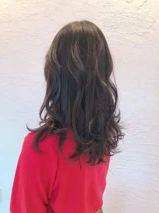 セミロング カラー サロンドユウ こはるのヘアスタイル