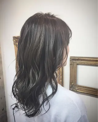 セミロング カラー 及川 光のヘアスタイル