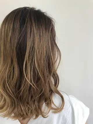 セミロング カラー パーマ 北岡 慶子 大宮駅西口徒歩3分のヘアスタイル