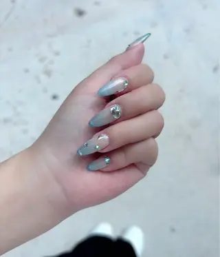 ネイル e.b.mimi Wakanaのネイルデザイン