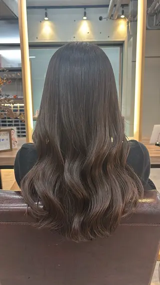 セミロング レイヤー✂︎ぷつボブ 艶カラー🤍noaのヘアスタイル