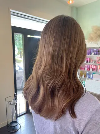 ロング 三國 栞音のヘアスタイル