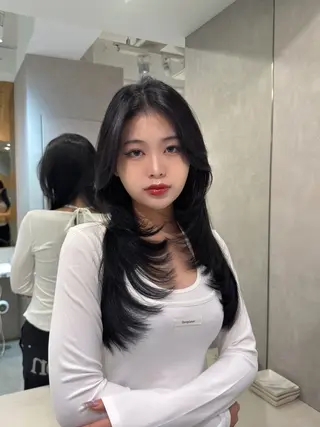 ロング カラー パーマ 絶対垢抜けレイヤー/ 透明感カラーリョウヤのヘアスタイル