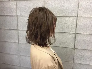 ミディアム カラー ITO YUKIのヘアスタイル