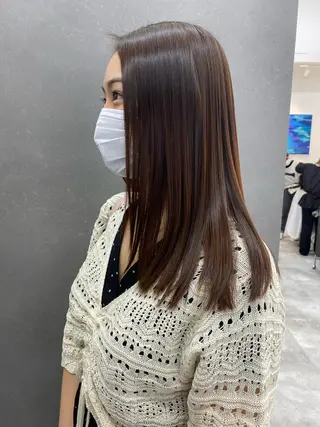 セミロング カラー パーマ ヘアアレンジ メンズ キッズ ネイル マツエク・マツパ 韓国🇰🇷レイヤー カットオリーブカラーのヘアスタイル