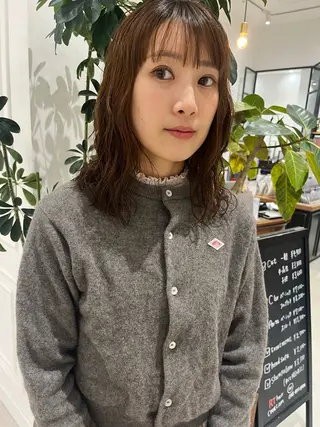 ミディアム パーマ 岡田 望愛🫧のヘアスタイル