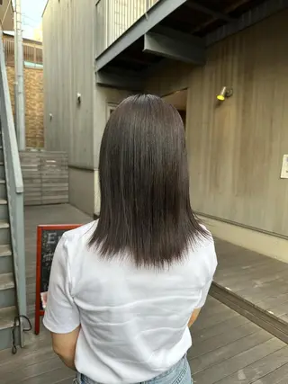 ミディアム カラー 似合わせレイヤー 海外風レイヤーmioのヘアスタイル