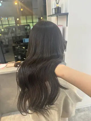 ロング カラー 赤み無し柔らかカラー 【梅田】madokaのヘアスタイル