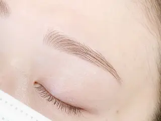 アイブロウ 小山 佳奈のマツエク・マツパデザイン