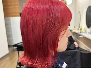 ショート まろやかなベージュ 小池春樹のヘアスタイル