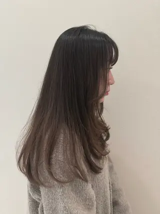 ロング 石黒 晴香のヘアスタイル
