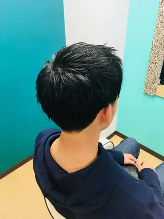 ショート メンズ 山本 雷のヘアスタイル