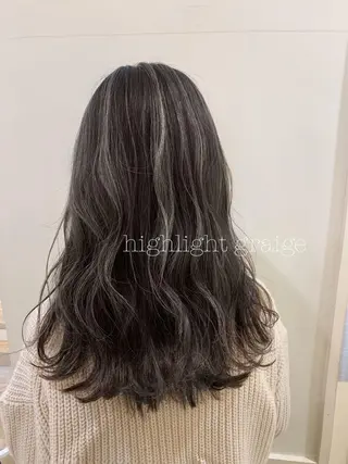 セミロング カラー ぱつっとボブ/ 小野あかねのヘアスタイル