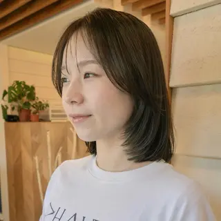 ミディアム 韓国レイヤー　船橋 徒歩5分/小川友美のヘアスタイル