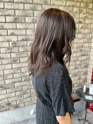 ミディアム 小山 理紗のヘアスタイル