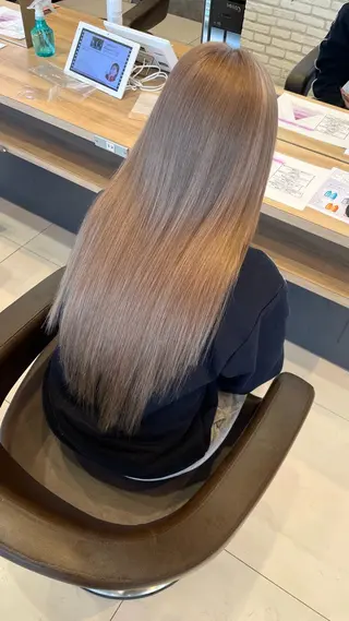 ロング Earth  Authentic 草津エイスクエア店所属・苗村 梨愛のヘアスタイル