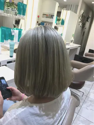 ショート カラー 山崎俊輔/髪質改善 /バレイヤージュのヘアスタイル