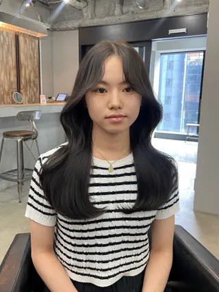 ロング カラー 新宿/韓国ヘア/ 髪質改善ストレートのヘアスタイル