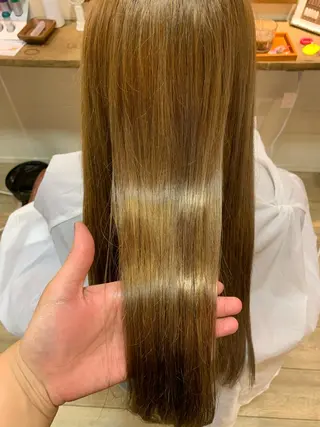 ロング 井上 涼花のヘアスタイル