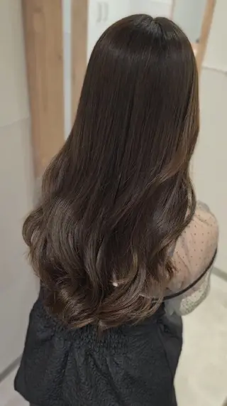セミロング カラー 縮毛矯正をしている人 のためのカラーのヘアスタイル