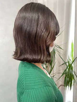 ショート レイヤーカット/透明 感カラー🩵中村友美のヘアスタイル