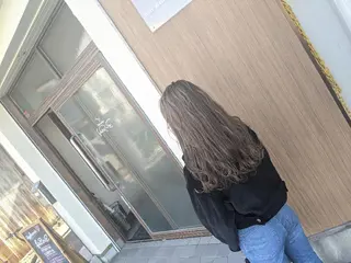 ロング カラー LaRmE 代表　HoHaRa.のヘアスタイル
