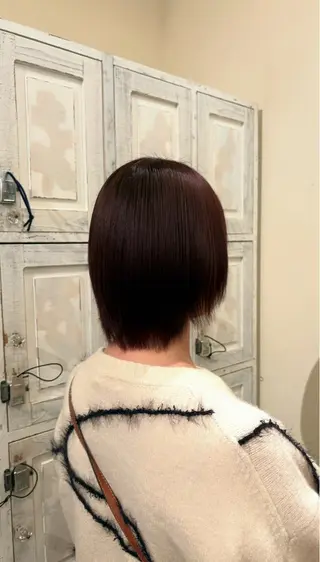 ショート ルプラボウ/ 内藤ほのか/艶カラーのヘアスタイル