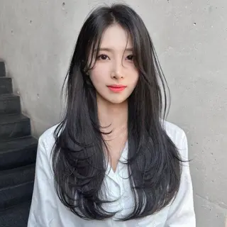 セミロング 💎大阪駅徒歩10分 エクステ専門店のヘアスタイル