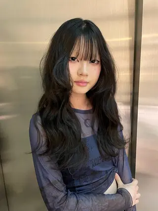 ロング ‘AXIS栄ガスビル Hinataのヘアスタイル