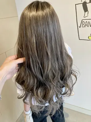 ロング タカツド ユウキのヘアスタイル