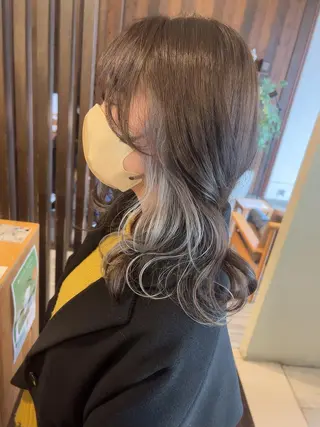 セミロング カラー 具志 正太のヘアスタイル