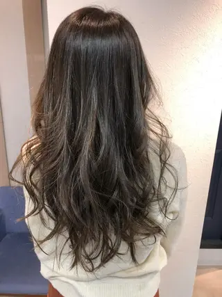 セミロング カラー パーマ tuuli トゥーリのヘアスタイル