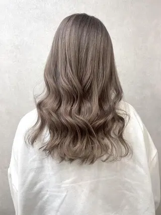 セミロング ヘアアレンジ カラー ハイトーン カラーのヘアスタイル