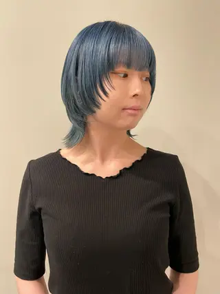 ショート カラー ブリーチ😼 ボブ✍️レイヤーのヘアスタイル