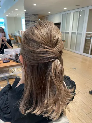 ミディアム カラー ヘアアレンジ ヘアセット⌇艶カラー 🫧⌇Nanahoのヘアスタイル