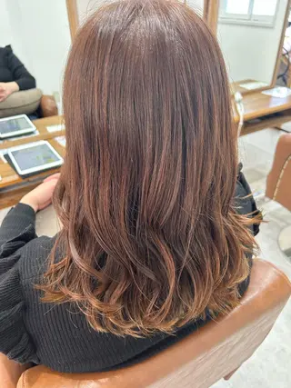 ミディアム カラー 町田 未希のヘアスタイル