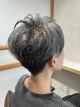 ショート 小松 真唯子のヘアスタイル