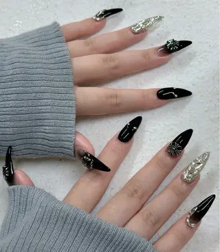 ネイル REI NAのネイルデザイン
