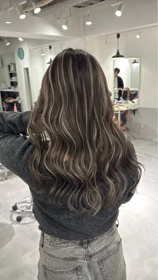 カラー YUDAIブリーチ• カラー/心斎橋•難波のヘアスタイル