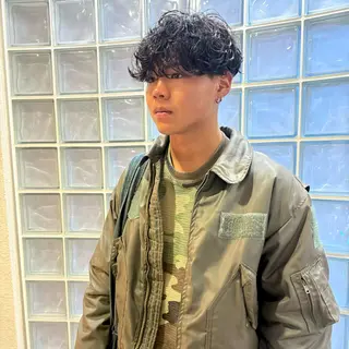 ショート パーマ メンズ 希佳/メンズ ハイトーンカラーのヘアスタイル