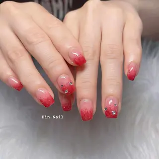 ネイル Hin Nailsのネイルデザイン