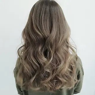 カラー ambellir島村 久恵のマツエク・マツパデザイン